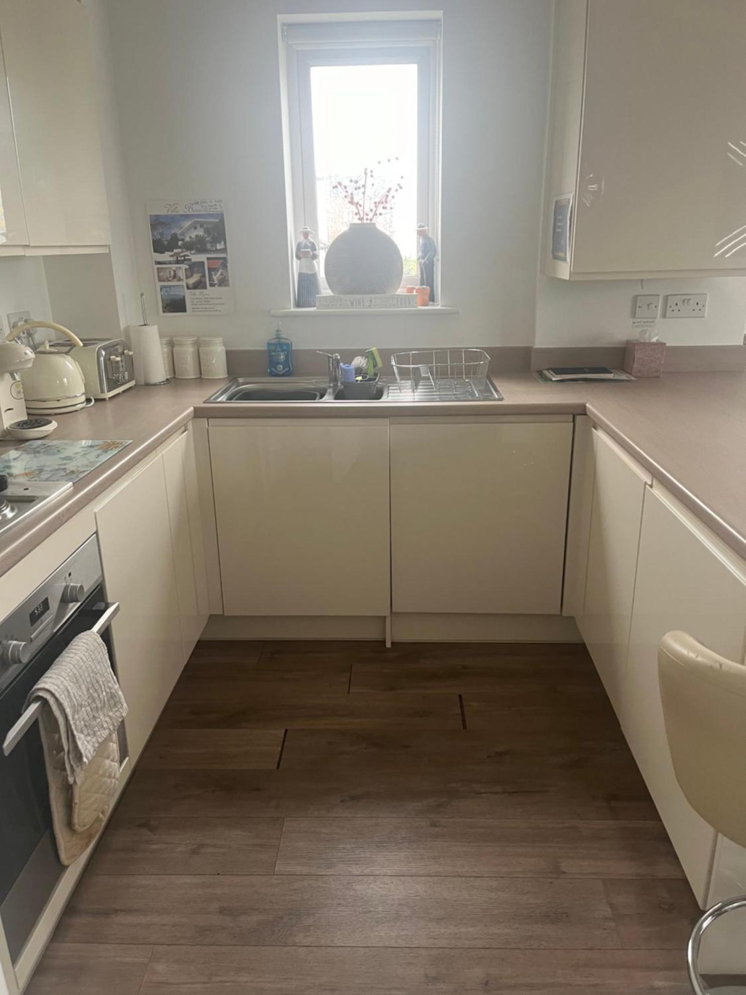Luxury Riverside 2 Bedroomed Apartment With Balcony Newport  Exterior photo